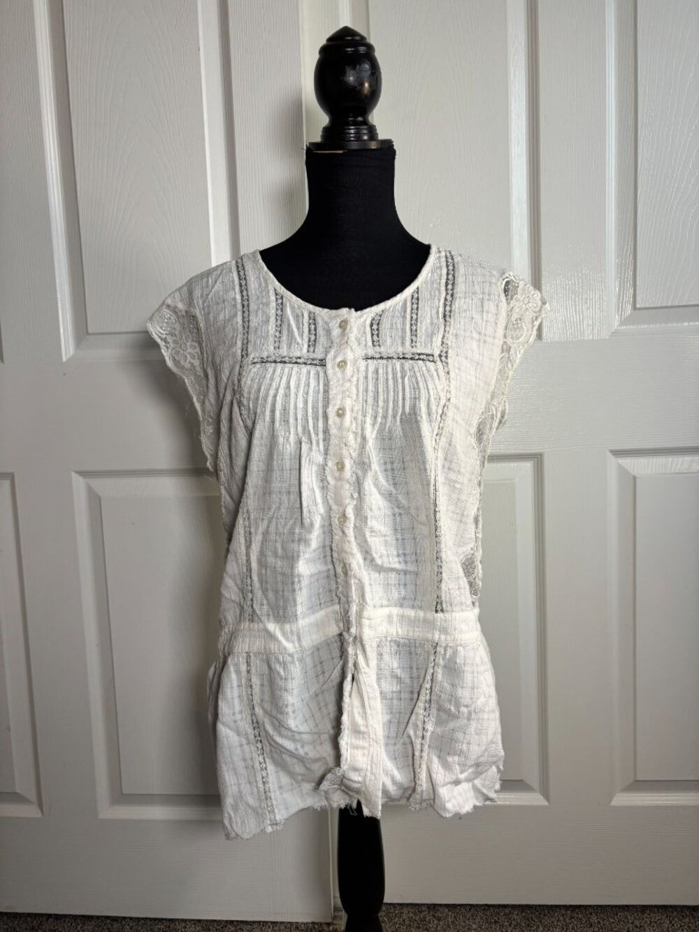 Free People ivory lace trim peplum blouse size Large